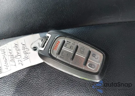 2022 Chrysler Voyager Lx z USA, uszkodzony, nr VIN 2C4RC1CG7NR159012